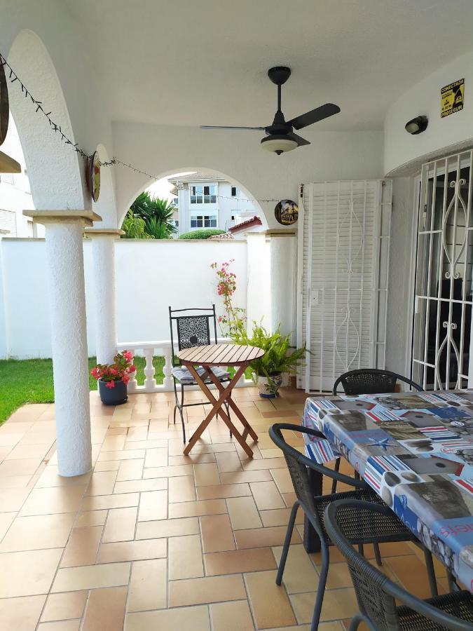 Villa Cambrils Beach Exterior photo